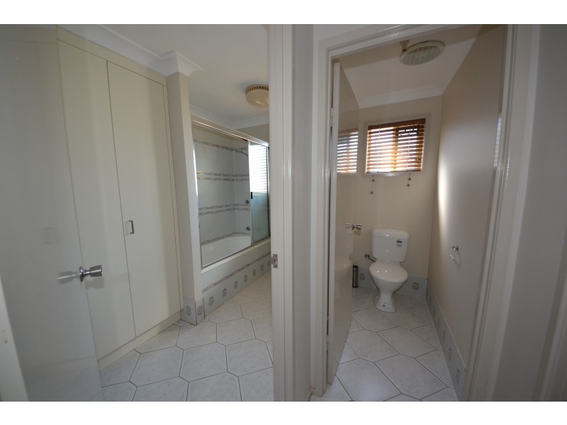 159 Somerset Rd, Gracemere QLD 4702
