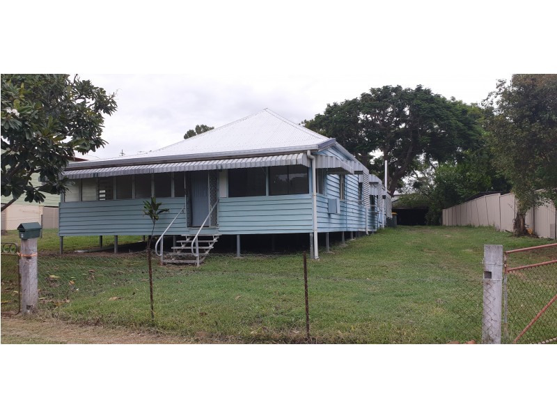 8 Dee Esp, Mount Morgan QLD 4714