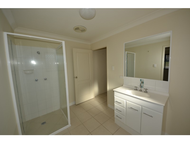 86 Abby Dr, Gracemere QLD 4702