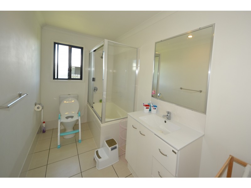 12 Viney St, Gracemere QLD 4702