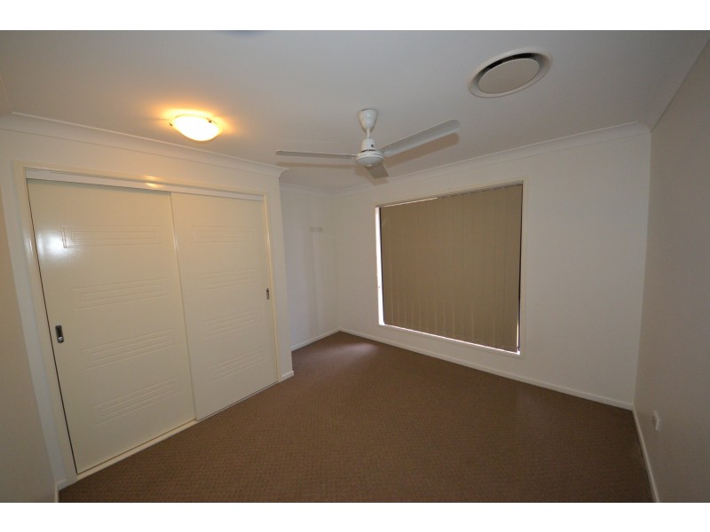 24 Cherryfield Rd, Gracemere QLD 4702