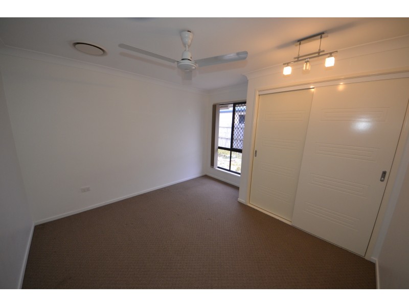 24 Cherryfield Rd, Gracemere QLD 4702