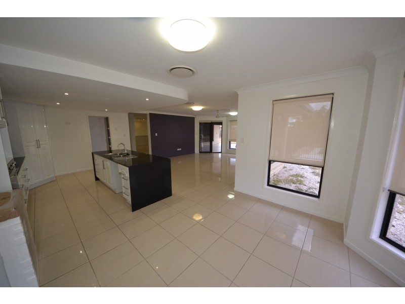 24 Cherryfield Rd, Gracemere QLD 4702