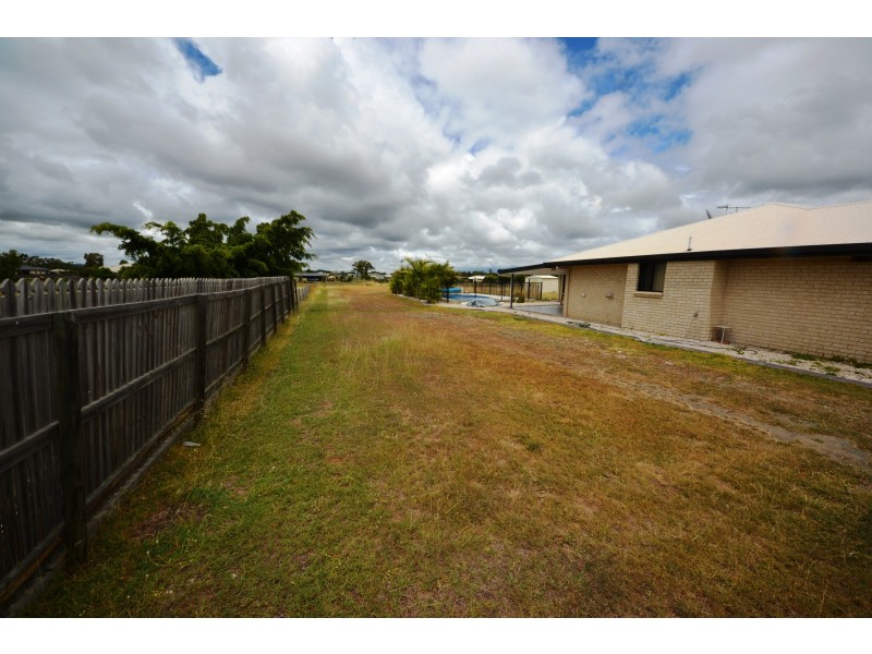 24 Cherryfield Rd, Gracemere QLD 4702