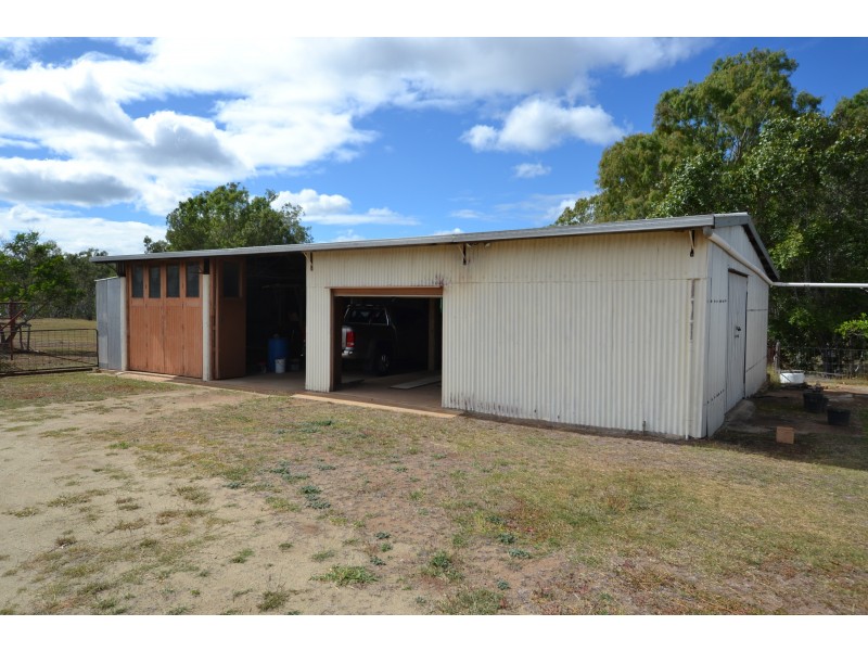 49582 Burnett Highway, Oakey Creek QLD 4714