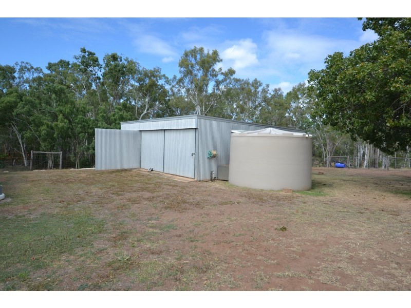 49582 Burnett Highway, Oakey Creek QLD 4714