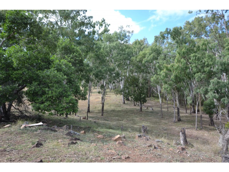 49582 Burnett Highway, Oakey Creek QLD 4714