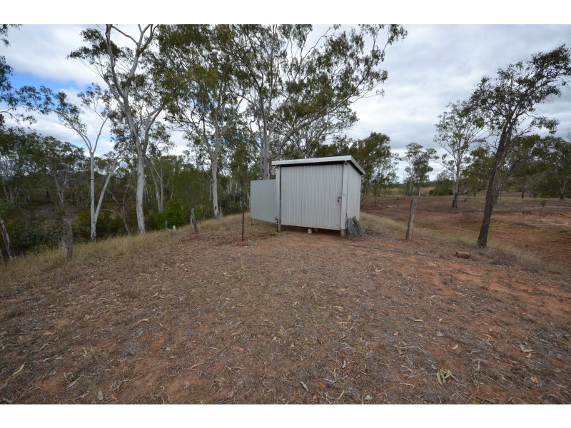 49582 Burnett Highway, Oakey Creek QLD 4714