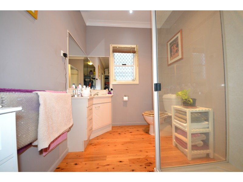 5 Kroombit Dr, Bouldercombe QLD 4702