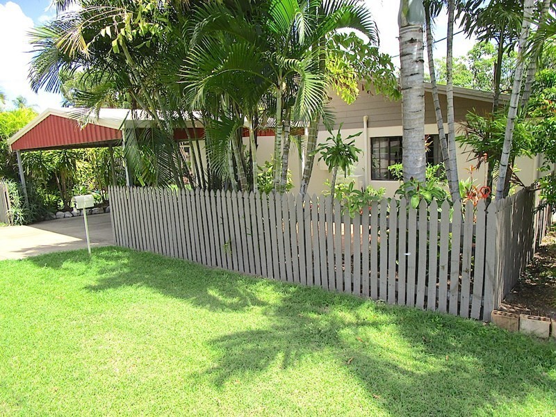 2 Archer Rd, Gracemere QLD 4702