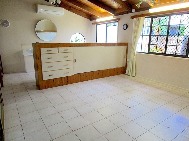 2 Archer Rd, Gracemere QLD 4702