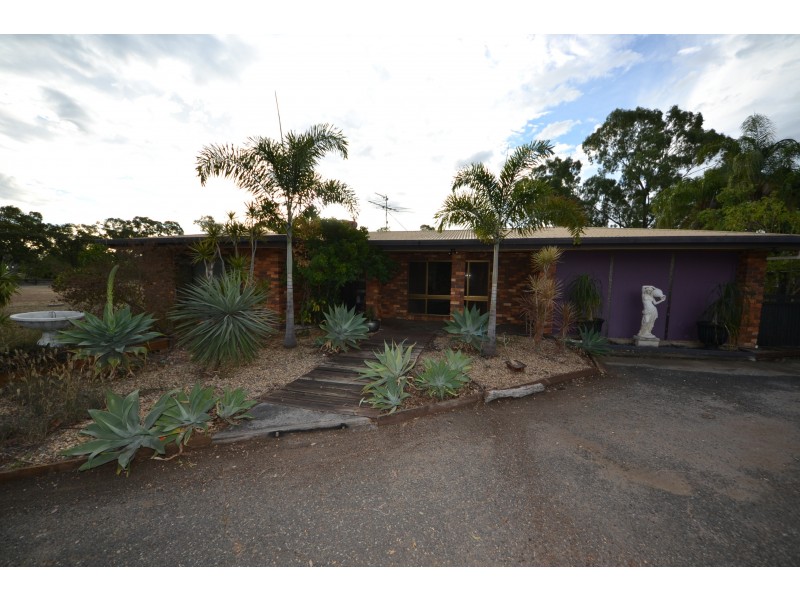 30 Middle Rd, Gracemere QLD 4702