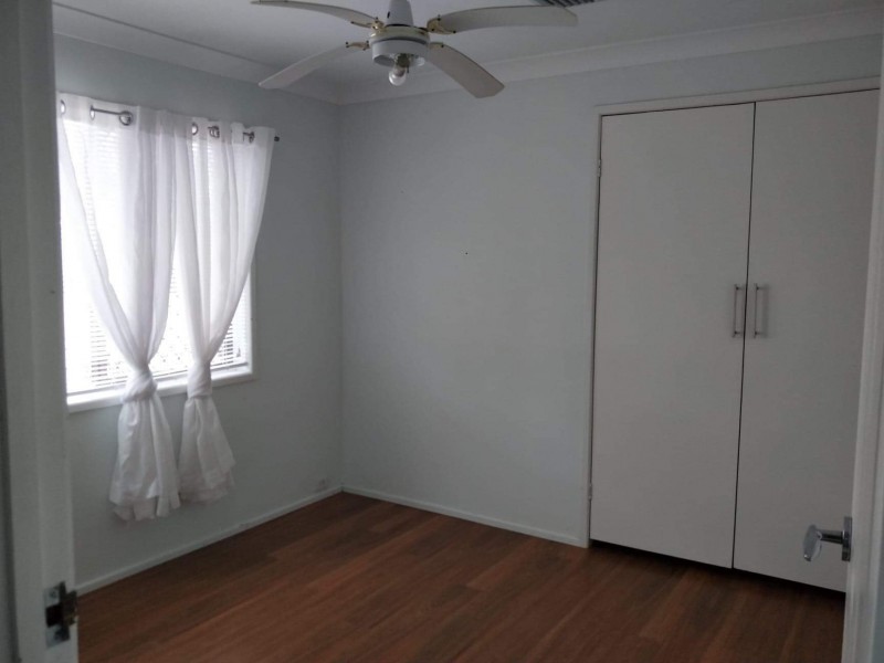 30 Middle Rd, Gracemere QLD 4702