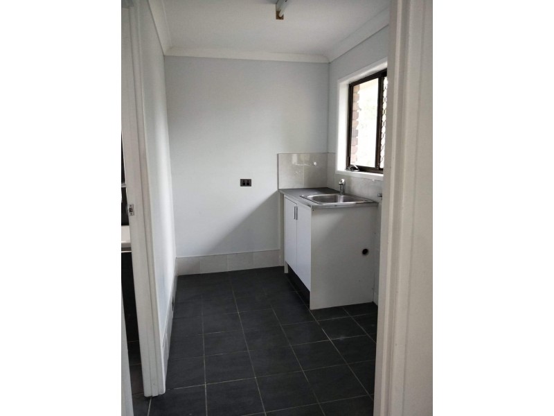 30 Middle Rd, Gracemere QLD 4702