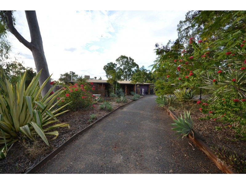 30 Middle Rd, Gracemere QLD 4702
