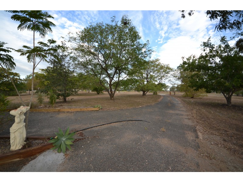 30 Middle Rd, Gracemere QLD 4702