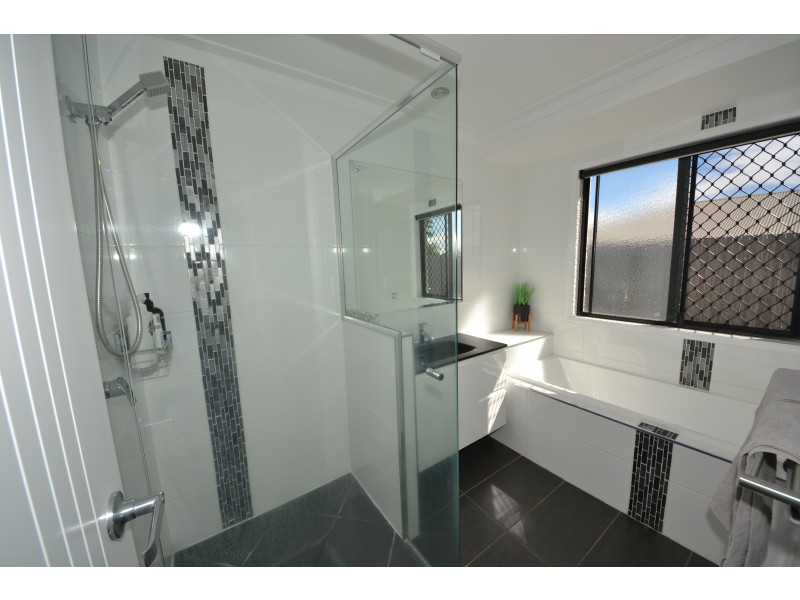 20 Corella Dr, Gracemere QLD 4702