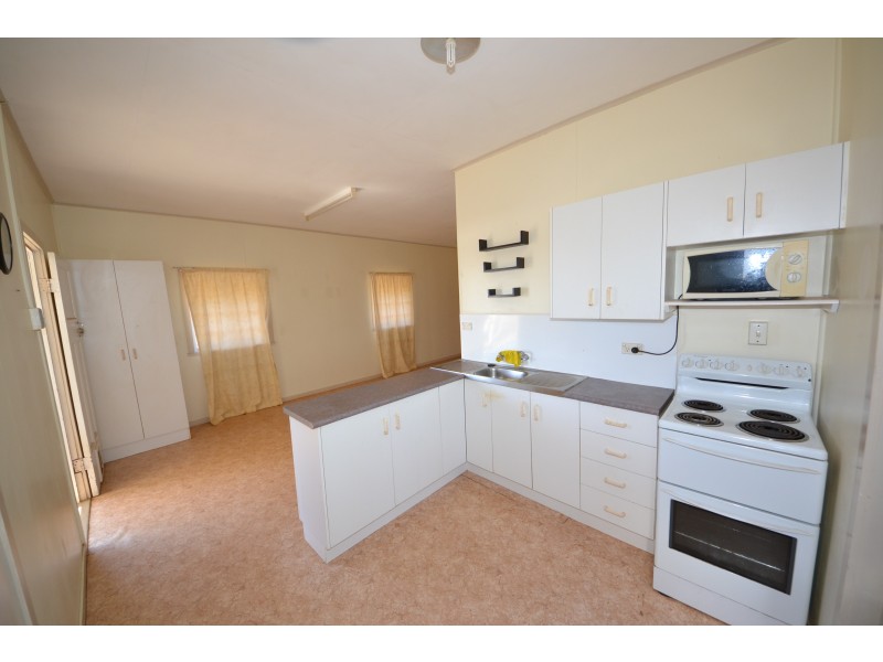 24 Margaret St, Duaringa QLD 4712