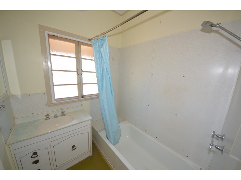 24 Margaret St, Duaringa QLD 4712