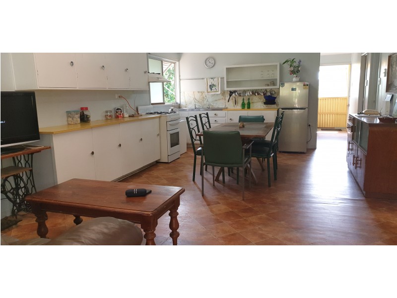 57 Darcy St, Mount Morgan QLD 4714