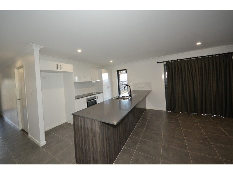 13 Olympic Ave, Gracemere QLD 4702