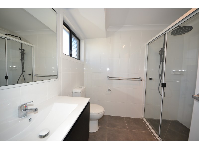 13 Olympic Ave, Gracemere QLD 4702