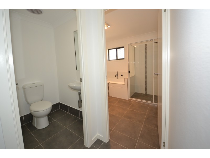 13 Olympic Ave, Gracemere QLD 4702