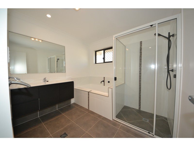 13 Olympic Ave, Gracemere QLD 4702