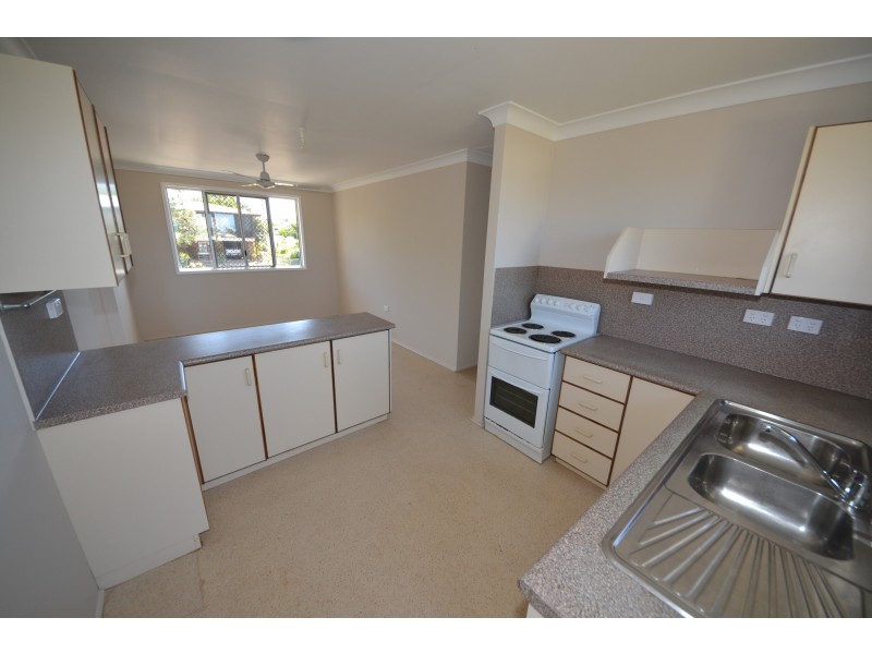 12 Hutchings St, Gracemere QLD 4702