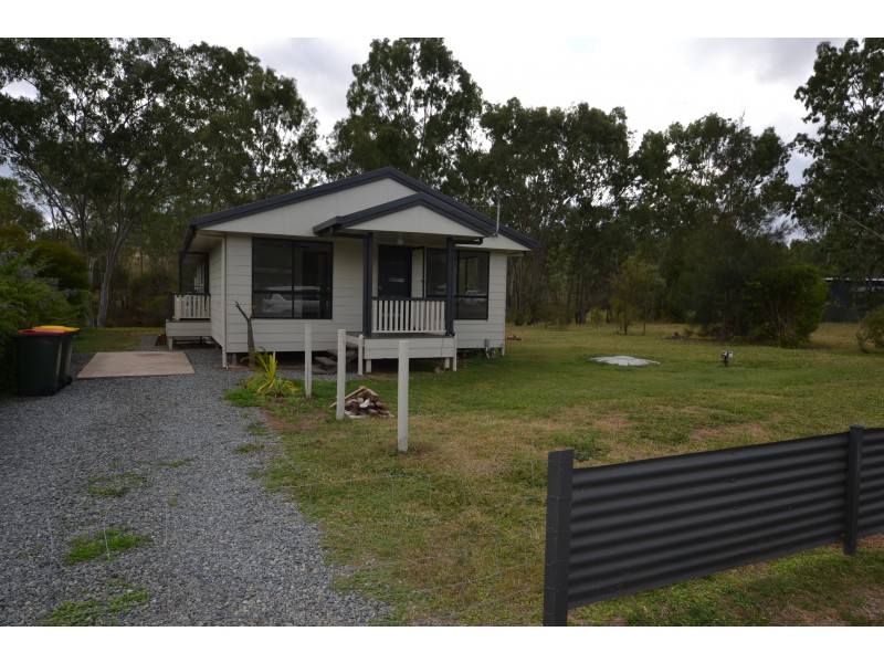 18 Showgrounds Rd, Horse Creek QLD 4714