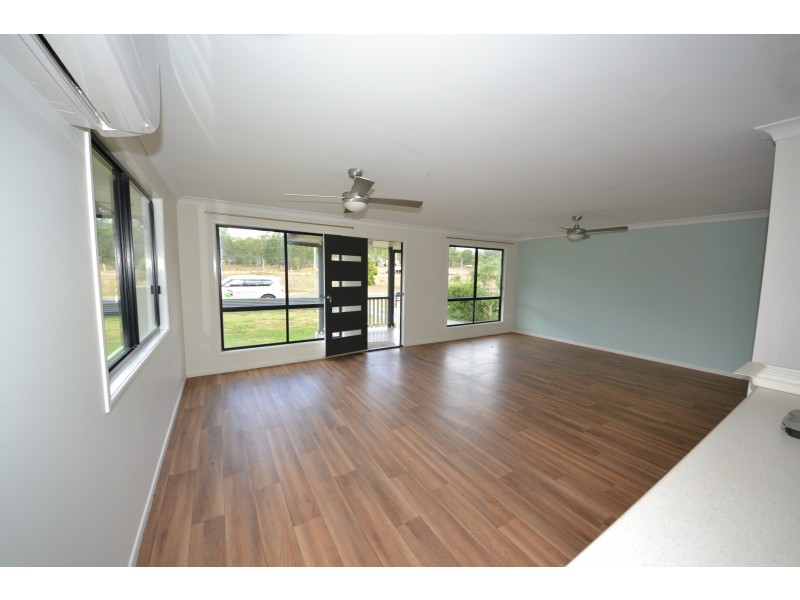 18 Showgrounds Rd, Horse Creek QLD 4714