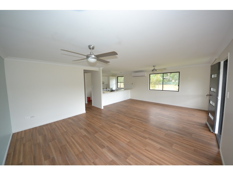 18 Showgrounds Rd, Horse Creek QLD 4714