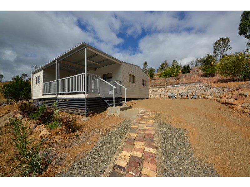 18 William St, Mount Morgan QLD 4714