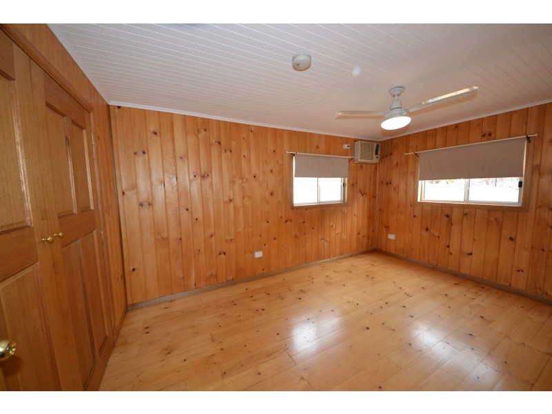 18 William St, Mount Morgan QLD 4714