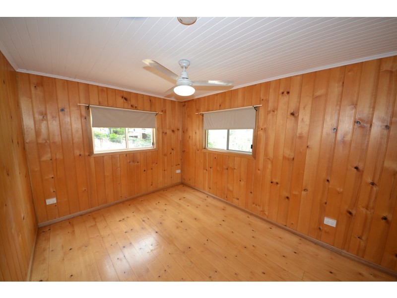 18 William St, Mount Morgan QLD 4714