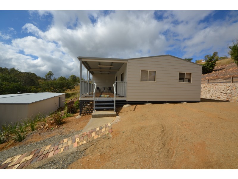 18 William St, Mount Morgan QLD 4714