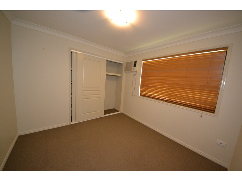 16 Joseph St, Gracemere QLD 4702