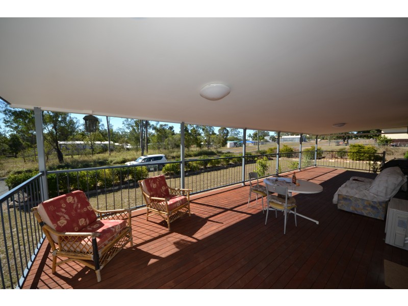 15 Elizabeth St, Duaringa QLD 4712