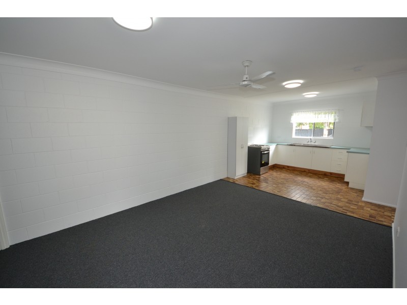 1 And 2/38 Arthur St, Gracemere QLD 4702