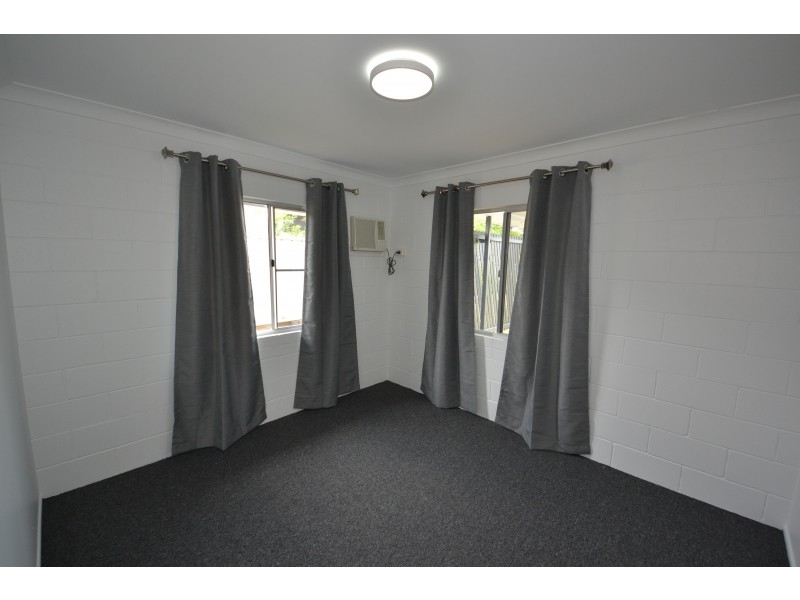 1 And 2/38 Arthur St, Gracemere QLD 4702