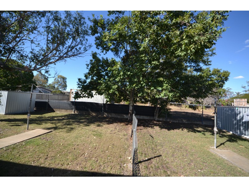 1 And 2/38 Arthur St, Gracemere QLD 4702