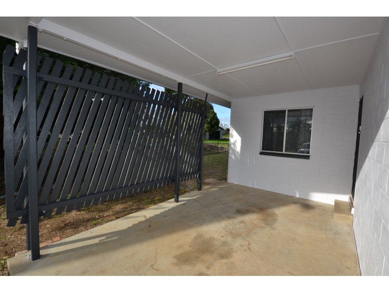 1 And 2/38 Arthur St, Gracemere QLD 4702