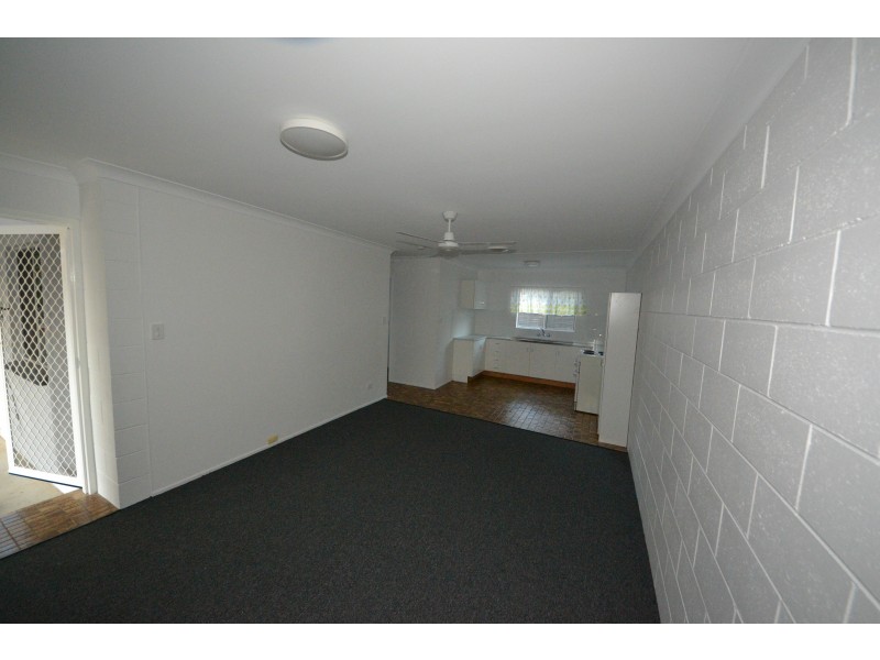 1 And 2/38 Arthur St, Gracemere QLD 4702
