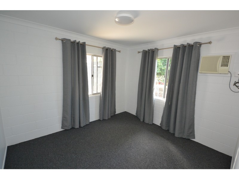 1 And 2/38 Arthur St, Gracemere QLD 4702