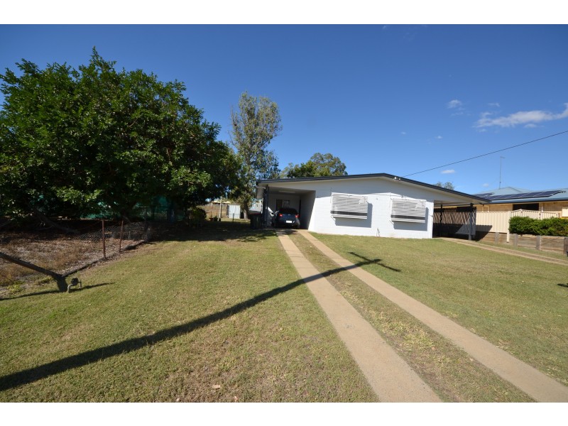 1 And 2/38 Arthur St, Gracemere QLD 4702