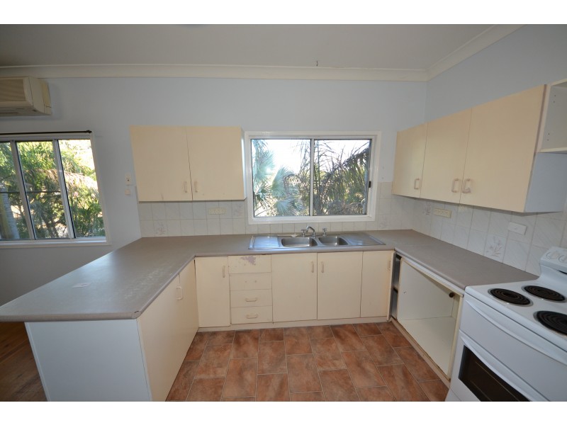 30 Archer Rd, Gracemere QLD 4702