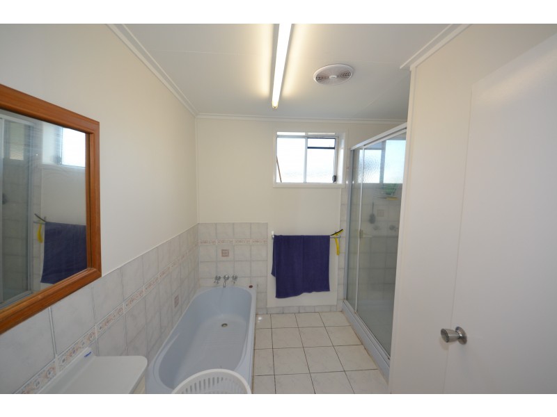 90 Harbourne St, Koongal QLD 4701