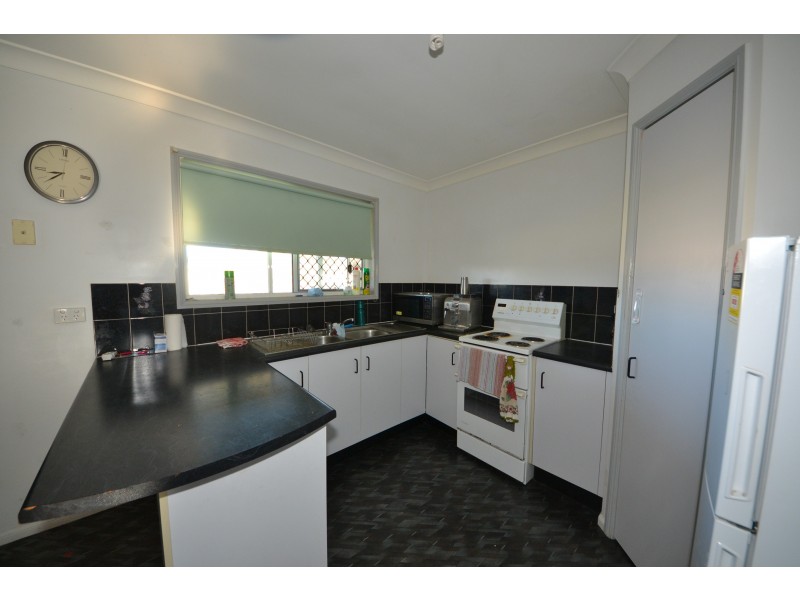 12 Banksia Ct, Gracemere QLD 4702