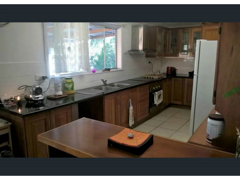 1 Gordon Lane, Mount Morgan QLD 4714