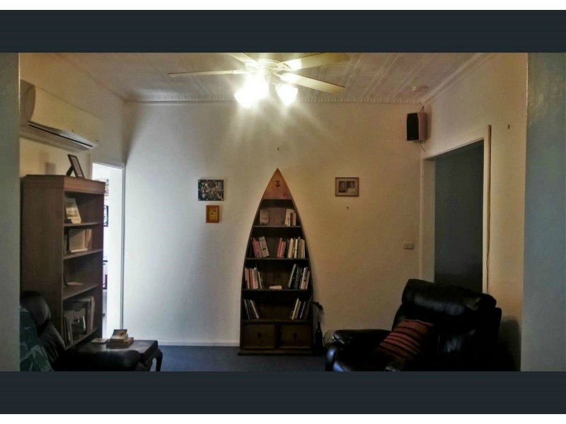 1 Gordon Lane, Mount Morgan QLD 4714
